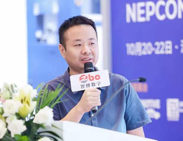 Biti najjači mozak inteligentnih servisnih robota